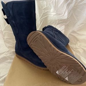 UGG Allegra navy size 7 new never worn